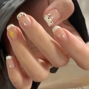 Small Square Hello Kitty Nude Nails